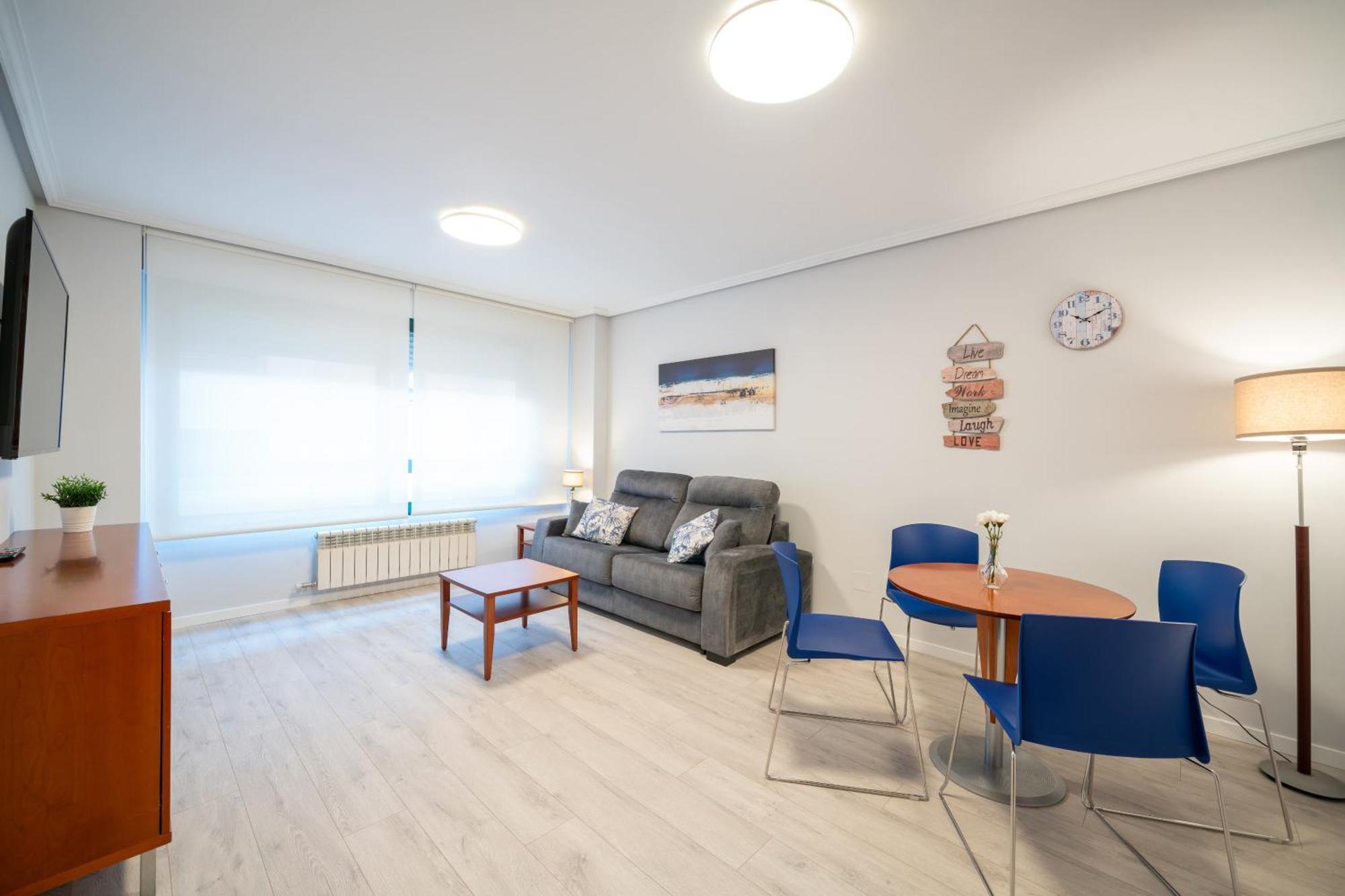 וייאדוליד Apartamentos Go - Genova Parquesol - Parking Gratuito מראה חיצוני תמונה